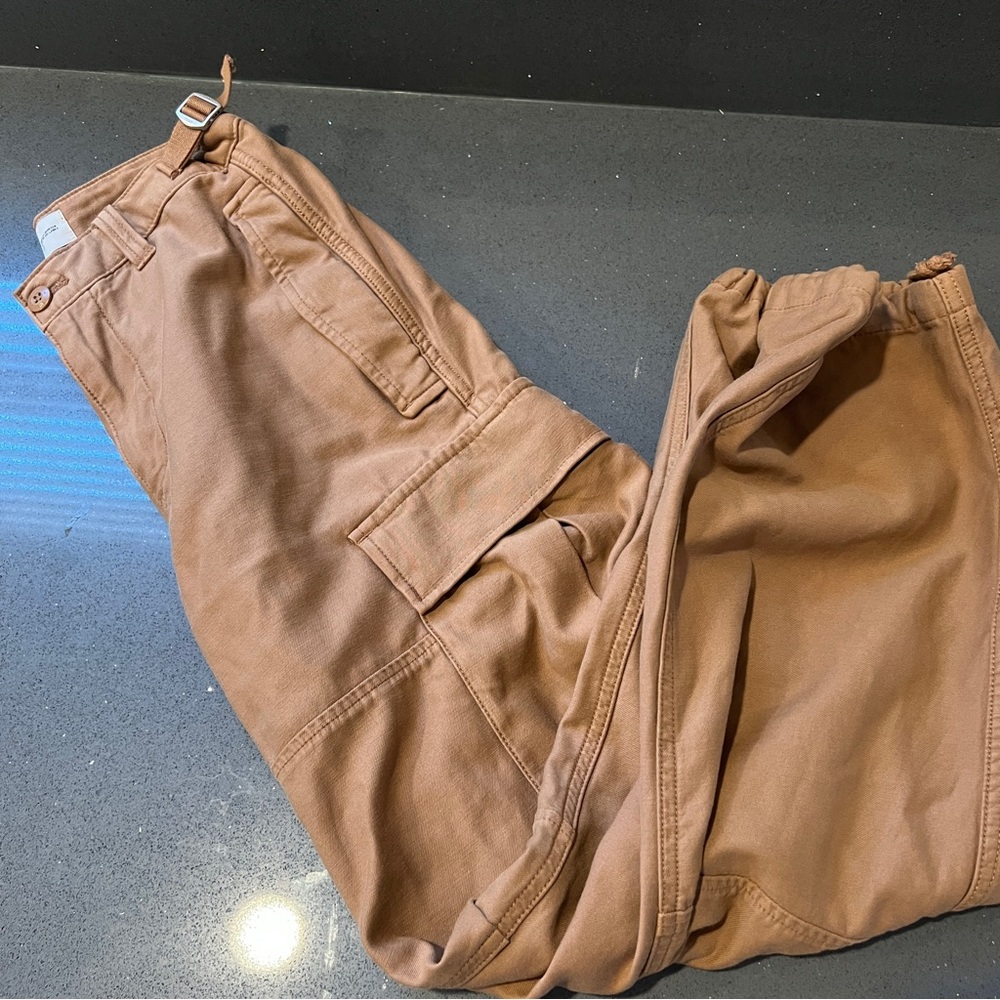 ARITZIA Cargo Pants Straight Leg Tan Size 00